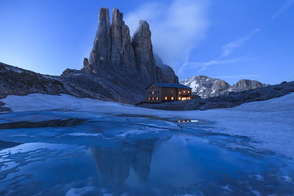 Torri del Vajolet nelle Dolomiti Foto Stock