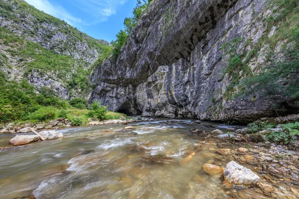 Sohodol Gorge in de Valcan bergen — Stockfoto