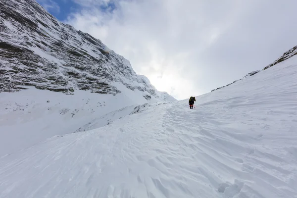 Grimpeurs sur la montagne — Photo