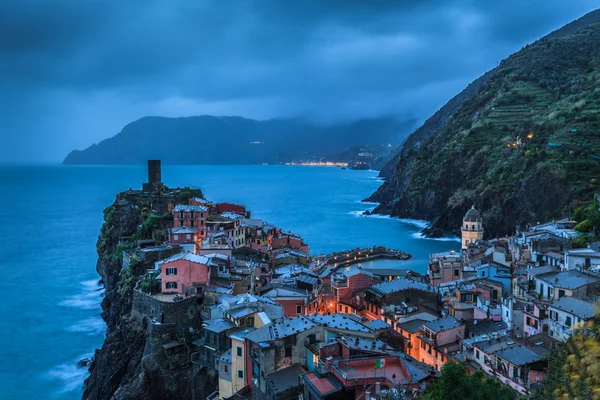 Vernazza Village en Cinque Terre, Italia — Foto de Stock