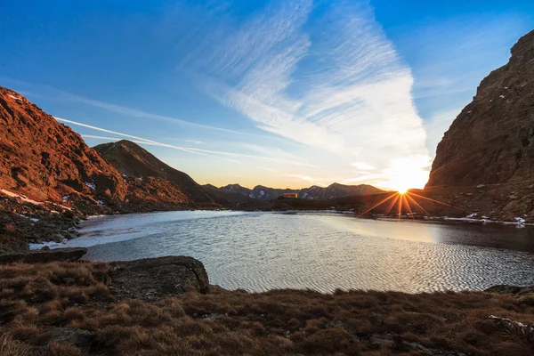 Caltun Gölü fagaras Dağları — Stok fotoğraf