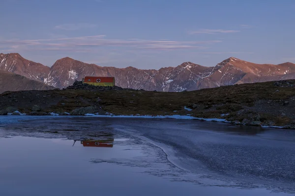 Sığınma evi caltun, Romanya — Stok fotoğraf