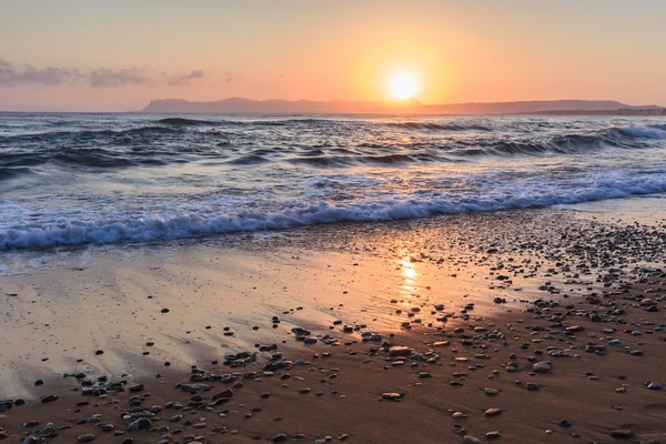 Wschód słońca na plaży — Zdjęcie stockowe