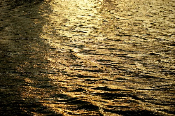 Beautifyl Sunset Reflected Water Surface — Φωτογραφία Αρχείου