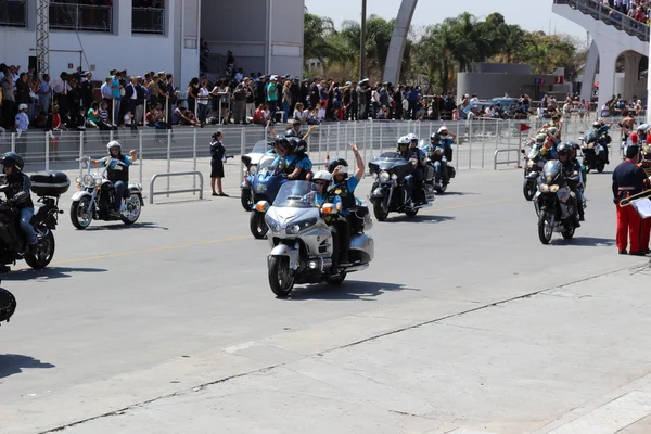 Motorcyklister ridning — Stockfoto