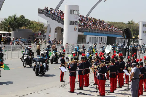 Motociclistas equitação — Fotografia de Stock