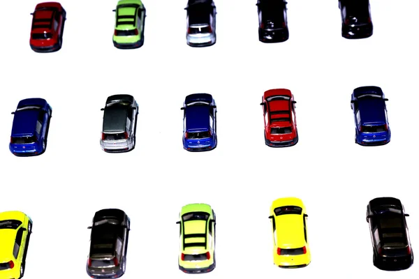 Carros miniaturas sobre fondo blanco —  Fotos de Stock