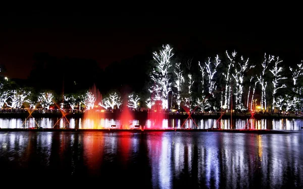 Ibirapuera Park natten — Stockfoto