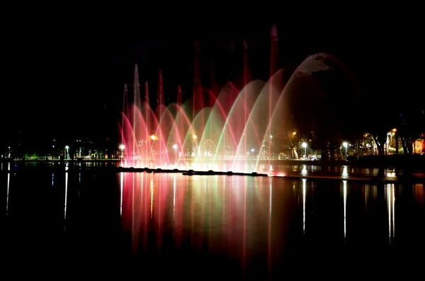 Ibirapuera park die Nacht — Stockfoto