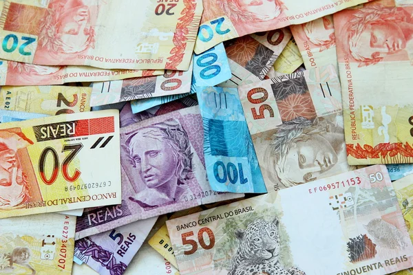 Brazil money in various denominations — Stock Photo, Image