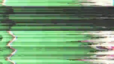 Canlı veriler dinamik fütüristik yanardöner arkaplanı bozar. 