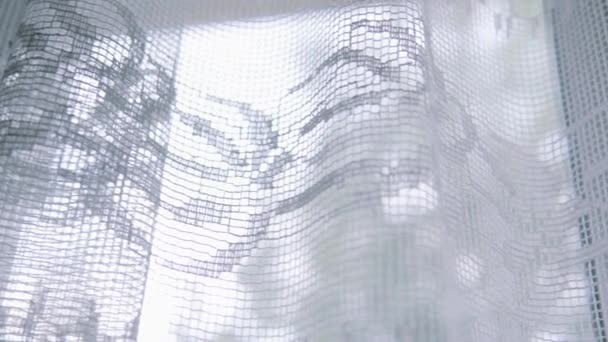 Transparent tulle in the interior of the apartment, slow panoramic shot. — Stock Video