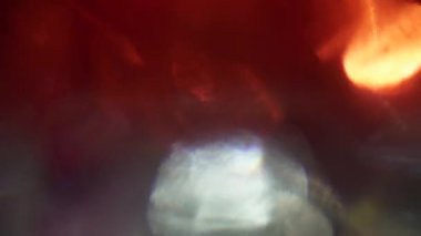 Beyaz ve kırmızı Bokeh nostaljik, zarif, pırıl pırıl bir arkaplan.