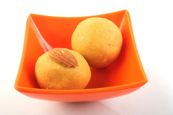 Kristýna. indické sweet melamin misky. izolované na bílém — Stock fotografie