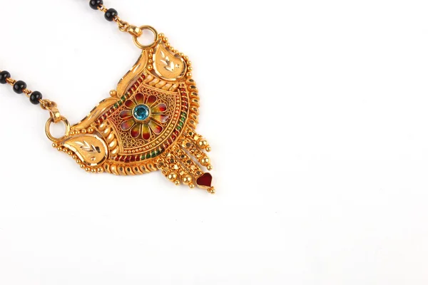Primer plano de un collar indio Mangalsutra —  Fotos de Stock
