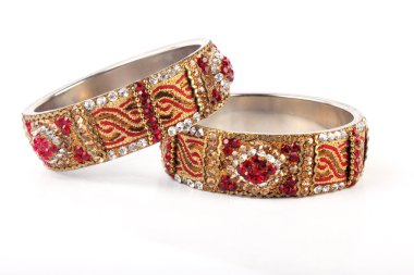 Güzel ve çok çekici bilezikler. Hint bilezik