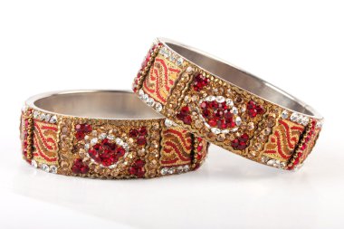 Güzel ve çok çekici bilezikler. Hint bilezik