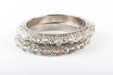 Güzel ve çok çekici bilezikler. Hint bilezik