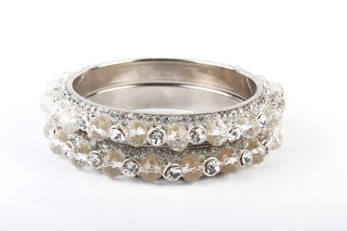 Güzel ve çok çekici bilezikler. Hint bilezik