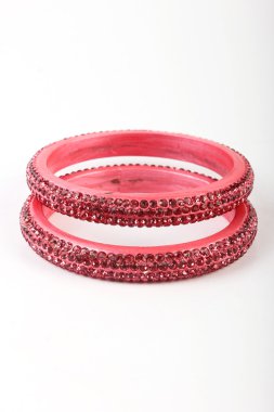 Güzel ve çok çekici bilezikler. Hint bilezik