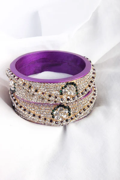 Bellissimi e molto attraenti Bangles. Bracciale indiano — Foto Stock