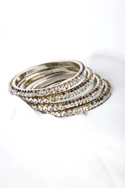 Bellissimi e molto attraenti Bangles. Bracciale indiano — Foto Stock