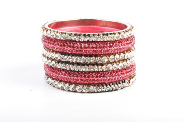 Güzel ve çok çekici bilezikler. Hint bilezik