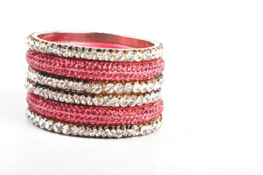 Güzel ve çok çekici bilezikler. Hint bilezik