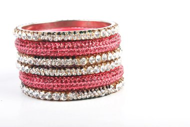 Güzel ve çok çekici bilezikler. Hint bilezik