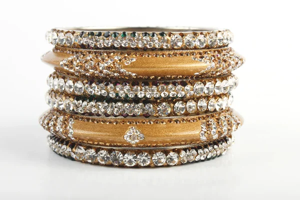 Bellissimi e molto attraenti Bangles. Bracciale indiano — Foto Stock