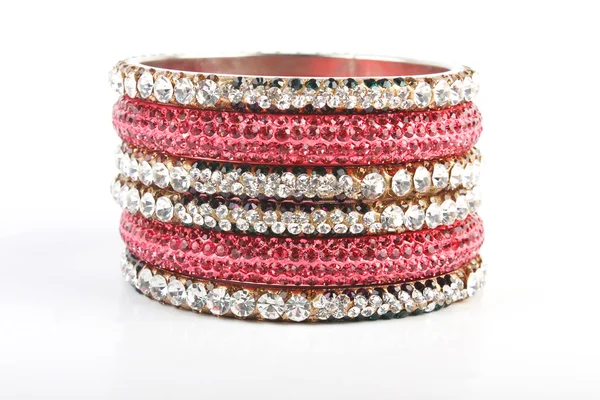 Güzel ve çok çekici bilezikler. Hint bilezik