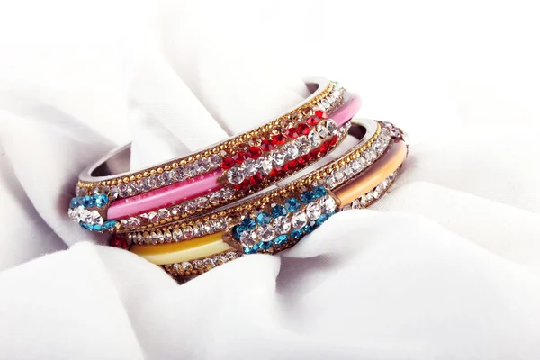 Bellissimi e molto attraenti Bangles. Bracciale indiano — Foto Stock