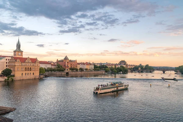 Praga Repubblica Ceca Luglio 2020 Vista Sul Tramonto Sul Fiume — Foto Stock