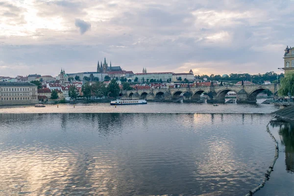 Прага Чехія Липня 2020 Знаменитий Міст Карла Історичному Центрі Праги — стокове фото