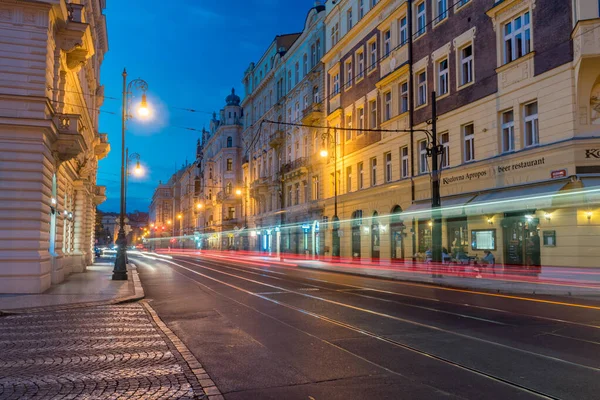 Prague République Tchèque Juillet 2020 Vue Nuit Sur Rue Avec — Photo