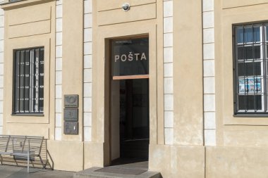 Prag, Çek Cumhuriyeti - 10 Temmuz 2020: Posta 'ya Giriş, Çek Postanesi.
