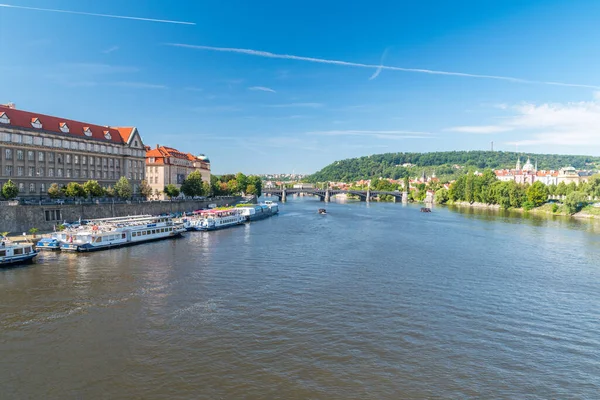 Прага Чехія Липня 2020 Красивий Краєвид Річку Влтава Празі Літній — стокове фото