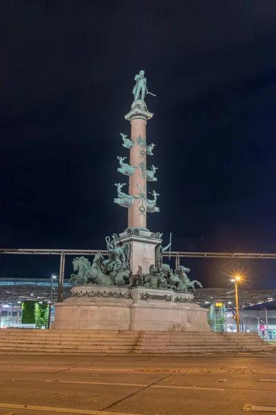 Wiedeń Austria Sierpnia 2020 Pomnik Wilhelma Von Tegetthoffa Nocy — Zdjęcie stockowe