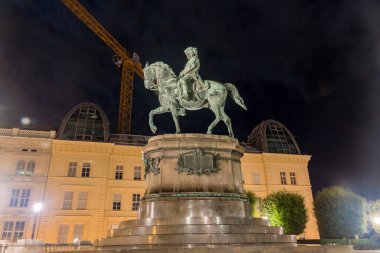 Viyana, Avusturya - 30 Ağustos 2020: Franz Joseph Anıtı.