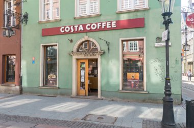 Gdansk, Polonya - 31 Mart 2021: Kosta kahvecisinin dışı.