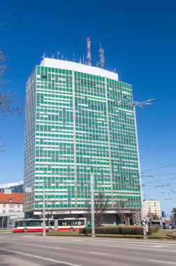 Gdansk, Polonya - 31 Mart 2021: Gdansk şehir merkezinde Zieleniak olarak bilinen İş Merkezi.