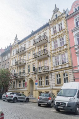 Gorzow Wielkopolski, Polonya - 1 Haziran 2021: Belediye Polisi, Belediye Binası, Kayıp Eşyalar Bürosu, Belediye Tüketici Ombudsmanı, Güvenlik ve Kriz Yönetim Dairesi.