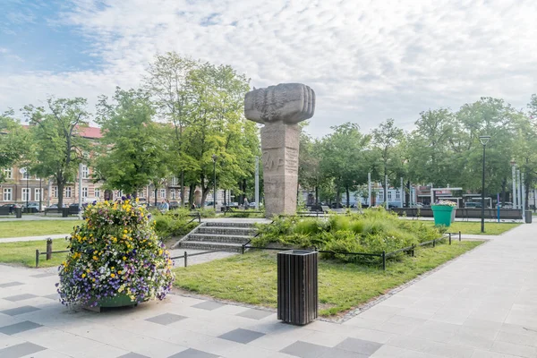 Gorzow Wielkopolski Polônia Junho 2021 Praça Kwadrat Com Monumento Segundo — Fotografia de Stock