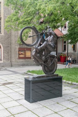 Zielona Gora, Polonya - 1 Haziran 2021: Andrzej Huszcza Anıtı.