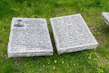 Zielona Gora, Polonya - 1 Haziran 2021: Plaque to Makusyny, Kornel Makuszynski 'nin adını taşıyan bir izci kabilesi.