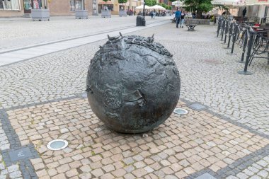 Legnica, Polonya - 1 Haziran 2021: Legnica 'daki 18. yüzyıl Legnica Anıtı.