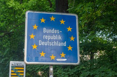 Gorlitz, Almanya - 2 Haziran 2021: Kalkan Federal Almanya Cumhuriyeti.