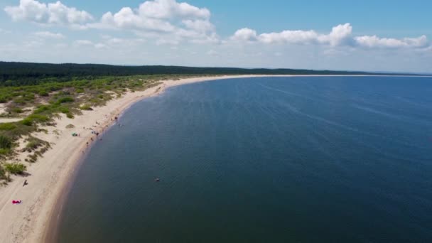 Dron Wznoszący Się Nad Wyspą Sobieszewska Nad Bałtykiem Polsce — Wideo stockowe