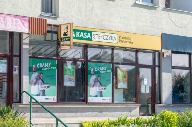 Strzegom, Polonya - 3 Haziran 2021: Strzegom 'daki Kasa Stefczyka Bankası.