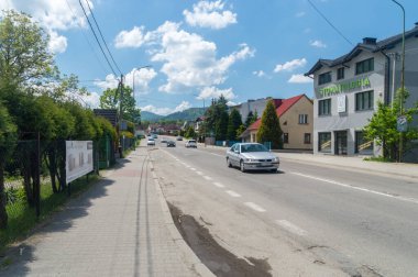 Szczyrk, Polonya - 6 Haziran 2021: Szczyrk ana caddesi.